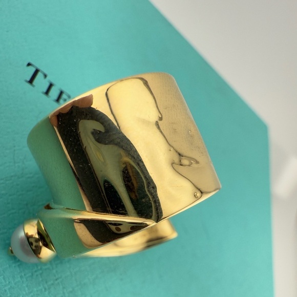 Tiffany & Co. Eddie Borgo Pearl Ring in 18k Yellow Gold 18g ✨ - Picture 9 of 10